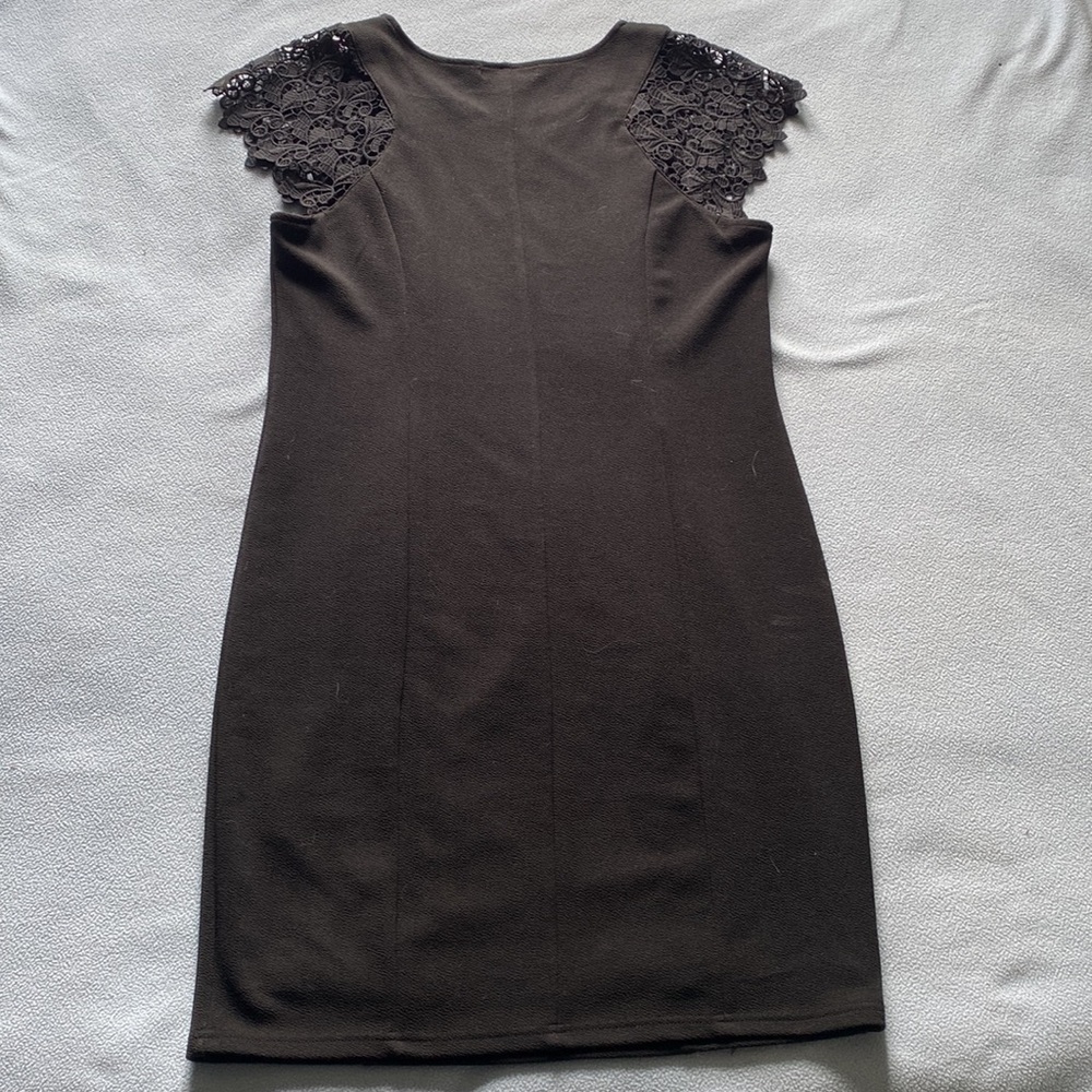 2 Dress Bundle - Picture 9 of 9